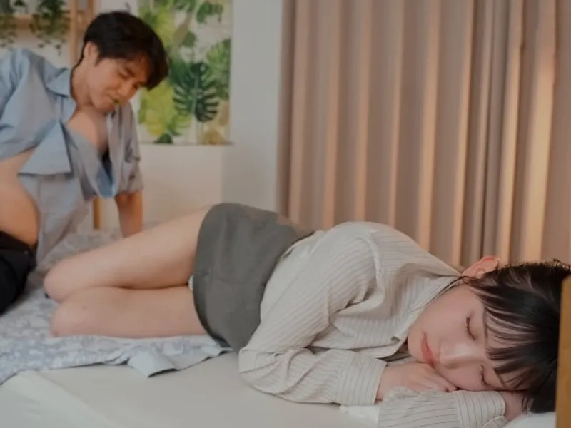 Phang đồng nghiệp nữ làm chung công ty đáng ghét trong công ty